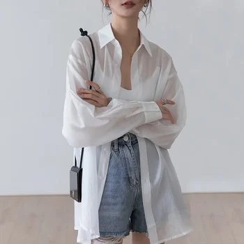  Корейская солнцезащитная рубашка для женщин, летняя одежда 2023, Модные бандажные блузки, Элегантные Свободные прозрачные белые топы с длинными рукавами.