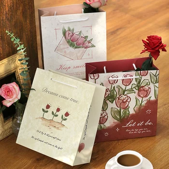  Пакеты для упаковки подарков из нескольких роз с подарками для рук, высококачественные бумажные пакеты для ручной упаковки на день рождения студентов, Бумажные пакеты